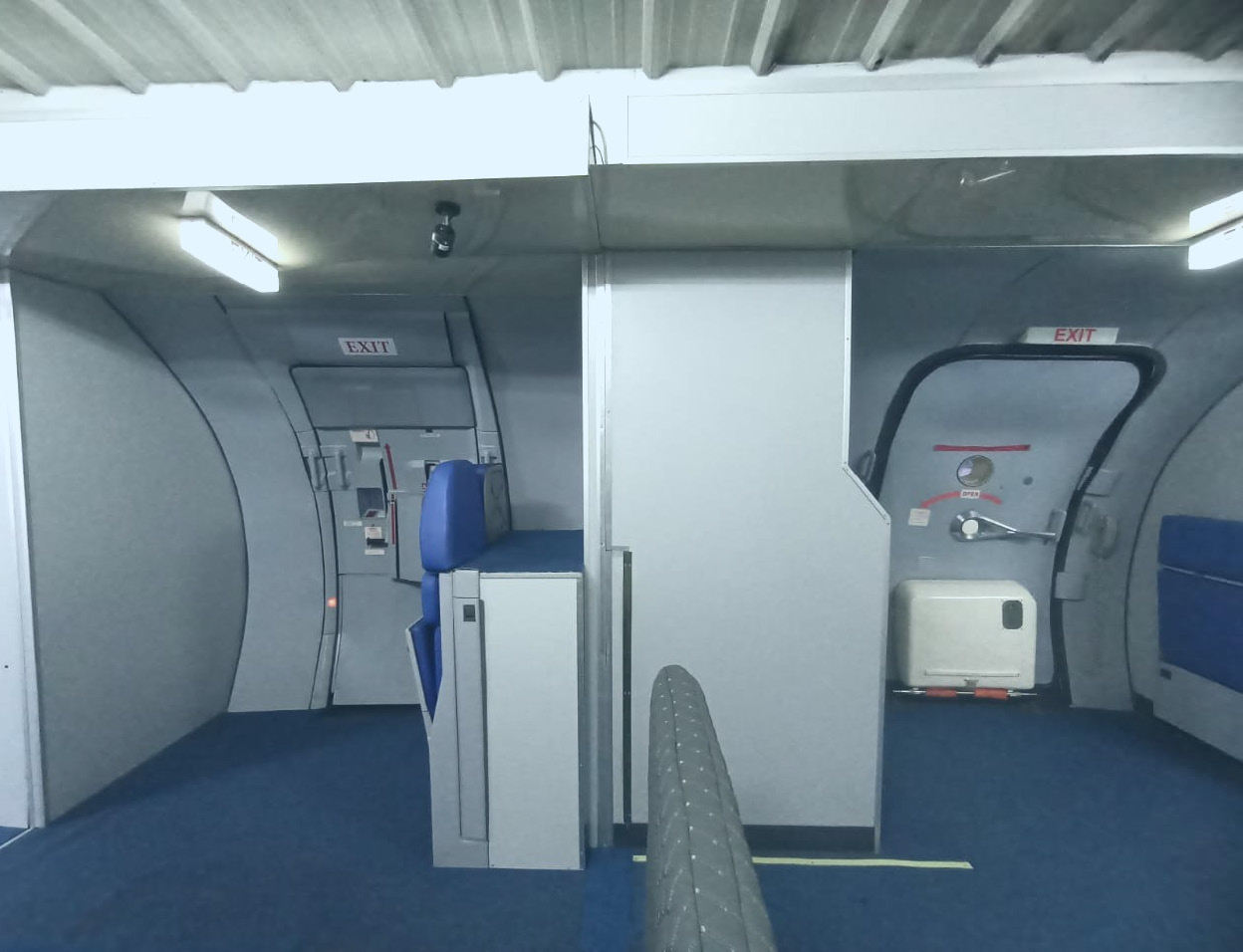 B737 / A320 Combiner Door Trainer