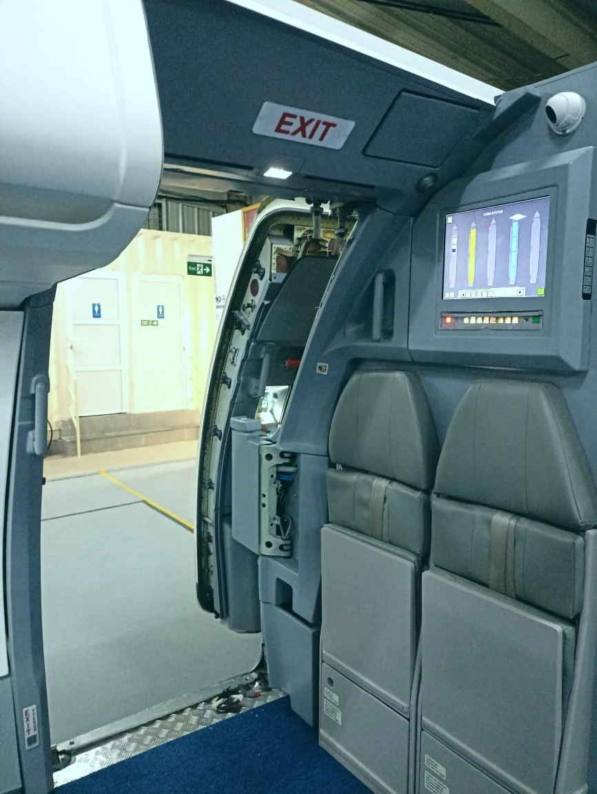 Door Trainer — Instructor Operating Station